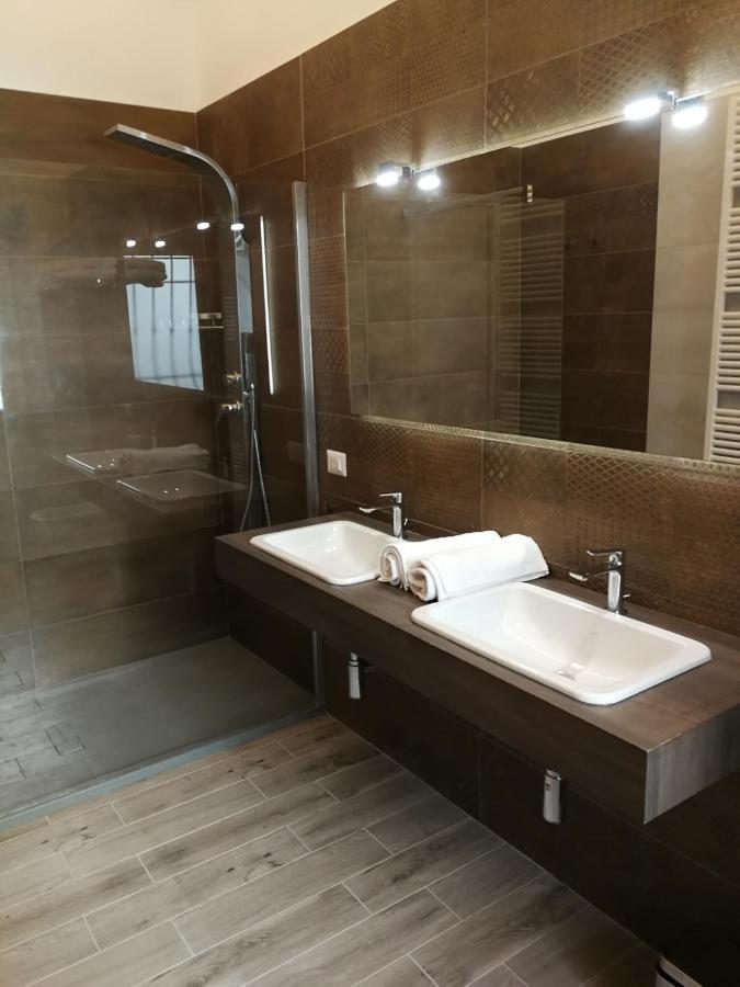 Christy Suite Elegante Appartamento Nel Centro Storico Di Anzio Dış mekan fotoğraf