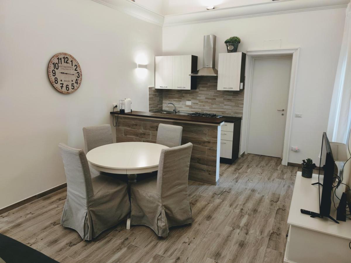 Christy Suite Elegante Appartamento Nel Centro Storico Di Anzio Dış mekan fotoğraf