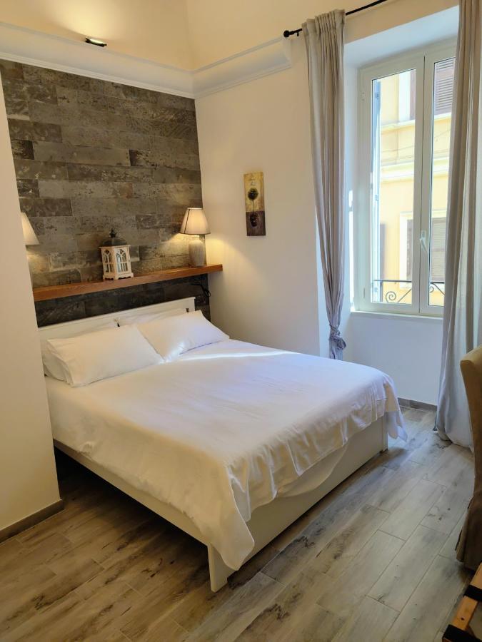 Christy Suite Elegante Appartamento Nel Centro Storico Di Anzio Dış mekan fotoğraf